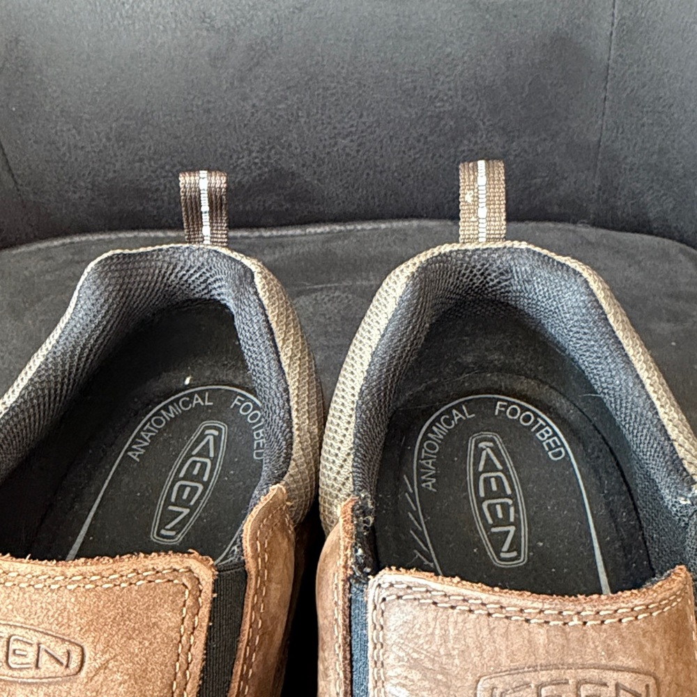 Keen Rialto Men’s Size 11 in Dark Earth Slip On - Picture 6 of 7